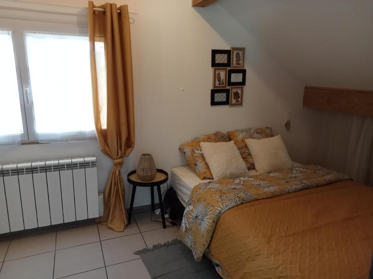 Appartement Dans Notre Maison Domessin 外观 照片